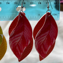 Load image into Gallery viewer, Multilayered faux leather feather look earrings