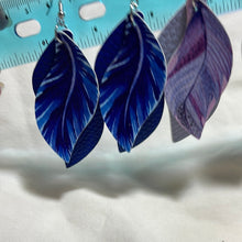 Load image into Gallery viewer, Multilayered faux leather feather look earrings