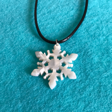 Load image into Gallery viewer, Pearl Acetate snowflake set